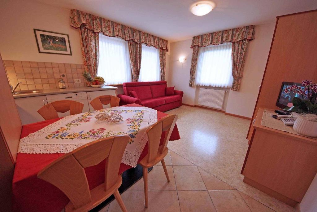 סאן קאסיאנו Residence Araldina חדר תמונה
